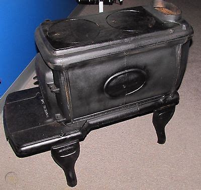 Antique Stove The Favorite Stove and Range Company; Model N 10. . Birmingham stove and range company 27 box